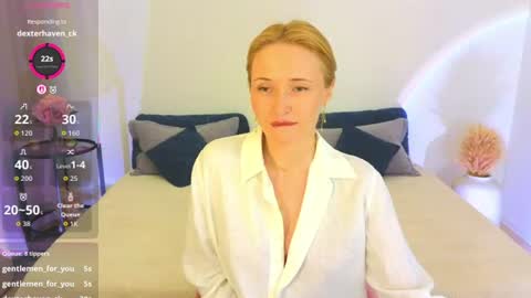 Snapshot of alisssarose chatting on June 27, 8:47 pm alisssarose online show from June 27, 8:47 pm