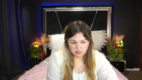 Snapshot of alissyagrayy chatting on May 17, 5:38 am alissyagrayy online show from May 17, 5:38 am
