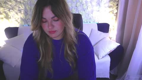 Snapshot of alissyagrayy chatting on May 18, 5:46 am alissyagrayy online show from May 18, 5:46 am