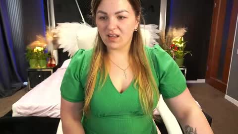 Snapshot of alissyagrayy chatting on May 24, 5:45 am alissyagrayy online show from May 24, 5:45 am