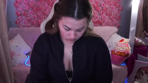 Snapshot of alissyagrayy chatting on May 31, 5:48 am alissyagrayy online show from May 31, 5:48 am