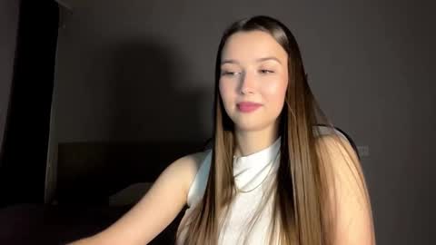 Annie online show from December 1, 11:15 am