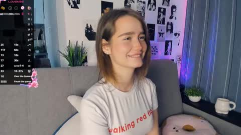 Snapshot of alivialovely chatting on October 26, 9:15 am Alivia online show from October 26, 9:15 am