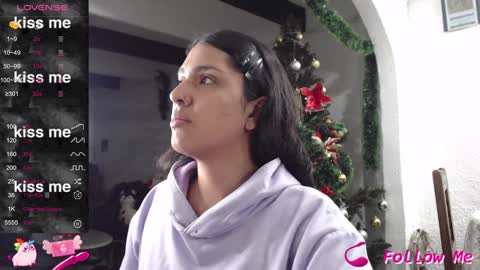 Snapshot of alix_beltran chatting on December 2, 1:47 am Alix online show from December 2, 1:47 am