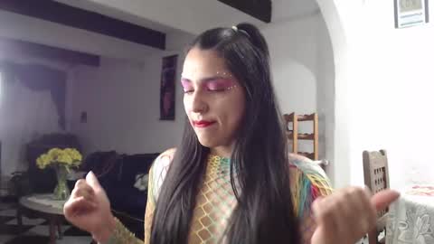 Snapshot of alix_beltran chatting on February 24, 1:02 am Alix online show from February 24, 1:02 am