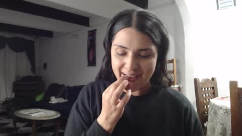 Snapshot of alix_beltran chatting on March 3, 1:10 am Alix online show from March 3, 1:10 am