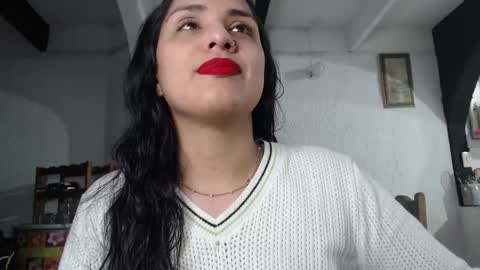 Snapshot of alix_beltran chatting on March 4, 2:06 am Alix online show from March 4, 2:06 am