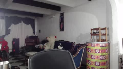 Snapshot of alix_beltran chatting on March 6, 2:09 am Alix online show from March 6, 2:09 am