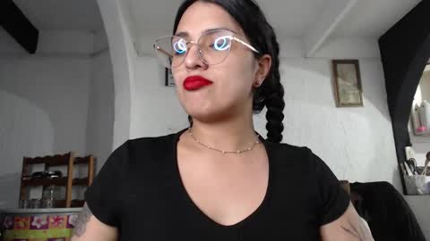 Snapshot of alix_beltran chatting on March 6, 5:14 am Alix online show from March 6, 5:14 am