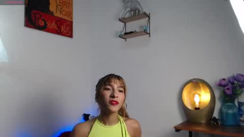 Snapshot of alix_kitty_ chatting on July 4, 12:06 am alix_kitty_ online show from July 4, 12:06 am