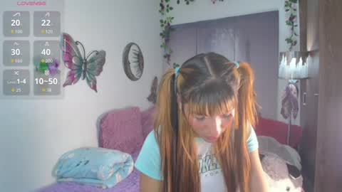 Snapshot of alix_kitty_ chatting on August 1, 10:41 pm alix_kitty_ online show from August 1, 10:41 pm