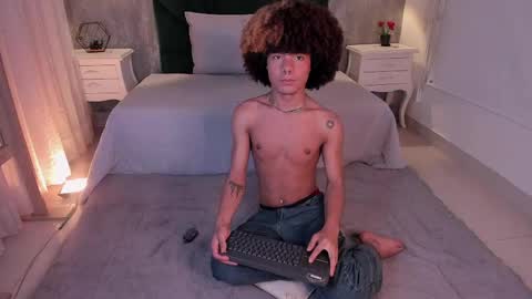  Alexis Etereo  online show from April 29, 7:53 pm