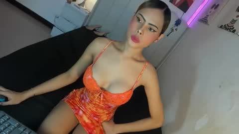 hello your lovely ALIYAH online show from June 8, 10:43 pm