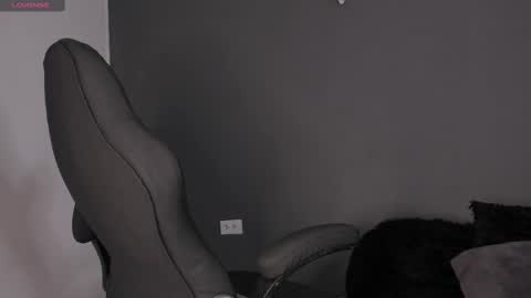 Snapshot of aliz_01 chatting on February 9, 4:50 pm Aliz online show from February 9, 4:50 pm