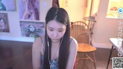 Snapshot of alizezaide chatting on February 9, 6:37 pm Alize Zaide online show from February 9, 6:37 pm