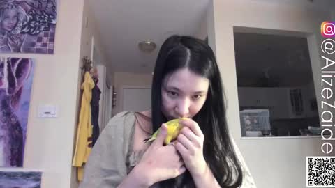 Snapshot of alizezaide chatting on November 19, 7:47 pm Alize Zaide online show from November 19, 7:47 pm