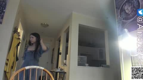 Snapshot of alizezaide chatting on December 17, 9:10 pm Alize Zaide online show from December 17, 9:10 pm