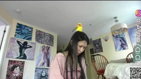 Alize Zaide online show from April 22, 7:59 pm