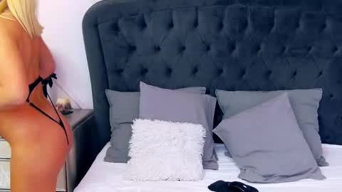 Snapshot of aliznichols chatting on February 5, 3:52 pm Aliz online show from February 5, 3:52 pm