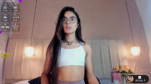 alizza_ online show from November 9, 11:41 am