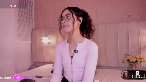 alizza_ online show from April 30, 11:49 am