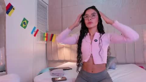 alizza_ online show from July 8, 12:20 pm