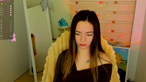 Snapshot of allana_dream chatting on December 24, 11:28 am Allana online show from December 24, 11:28 am