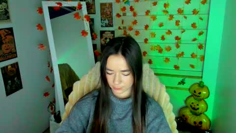 Snapshot of allana_dream chatting on November 18, 7:46 am Allana online show from November 18, 7:46 am