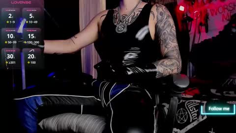 Snapshot of allanhurtss chatting on October 24, 4:58 pm online show from October 24, 4:58 pm