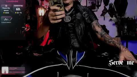 Snapshot of allanhurtss chatting on January 18, 1:09 am online show from January 18, 1:09 am