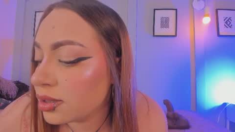 Laura online show from June 15, 2:58 am