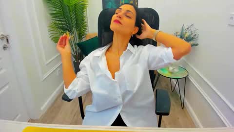 Snapshot of allayerty chatting on September 18, 11:23 am allayerty online show from September 18, 11:23 am