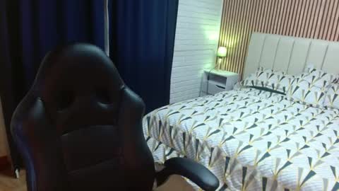 Ale online show from February 9, 11:25 pm