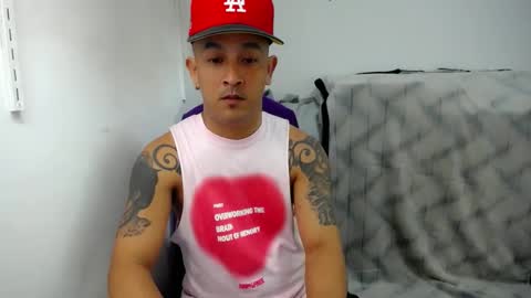 Snapshot of allen_69xx chatting on January 29, 3:26 pm allen online show from January 29, 3:26 pm