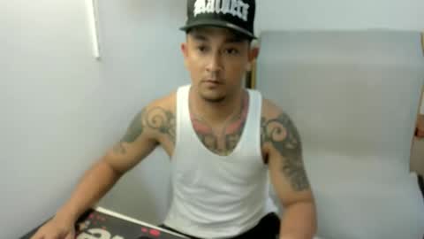 Snapshot of allen_69xx chatting on December 16, 5:23 am allen online show from December 16, 5:23 am