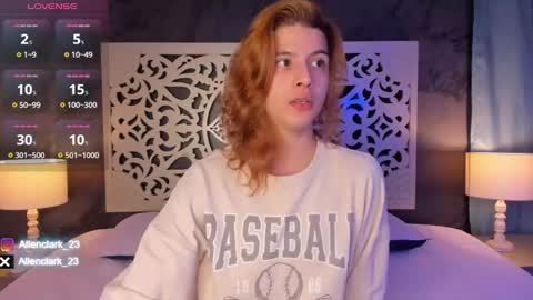 Snapshot of allen_clark chatting on December 14, 4:01 am Allen online show from December 14, 4:01 am