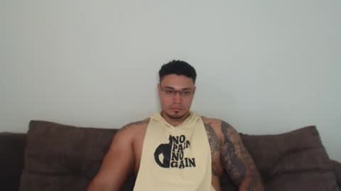 allen_ferrer10 online show from February 13, 8:49 pm