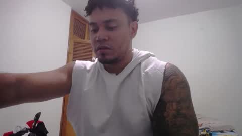 allen_ferrer10 online show from May 7, 3:12 am