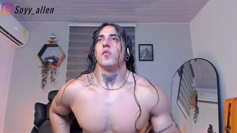 Snapshot of allen_rosse chatting on March 14, 4:07 am independent model 3 online show from March 14, 4:07 am