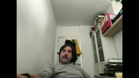 Snapshot of allenvic chatting on December 4, 8:45 am allenvic online show from December 4, 8:45 am