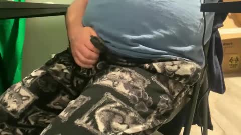 Allergictolove online show from December 30, 3:25 am