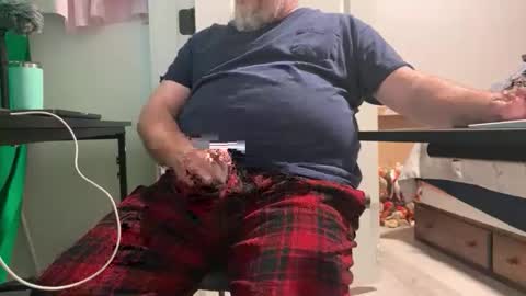 Allergictolove online show from November 5, 11:27 pm