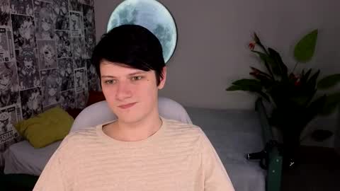 Snapshot of allert_ chatting on November 6, 9:37 pm allert_ online show from November 6, 9:37 pm