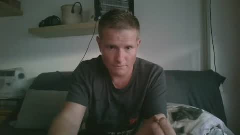 alles594462 online show from July 19, 6:44 pm