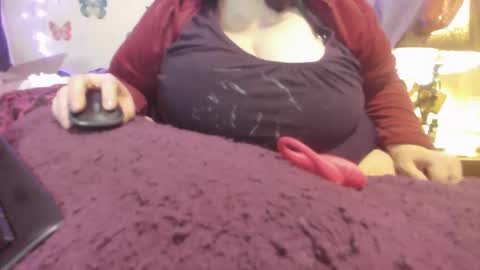 Alli Kat online show from December 10, 5:55 pm