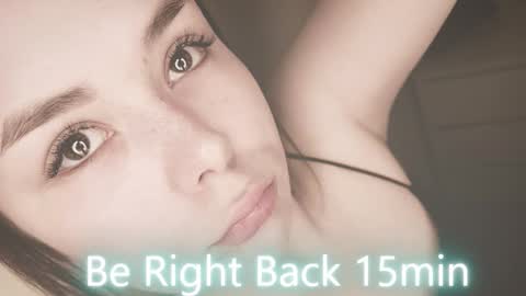 Snapshot of alli_zi chatting on November 8, 3:23 pm Blair online show from November 8, 3:23 pm