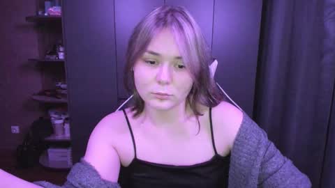 Snapshot of alli_zi chatting on November 28, 5:37 pm Blair online show from November 28, 5:37 pm