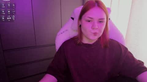 Snapshot of alli_zi chatting on July 2, 2:22 am Blair online show from July 2, 2:22 am