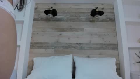 A L L I E online show from January 13, 2:17 am