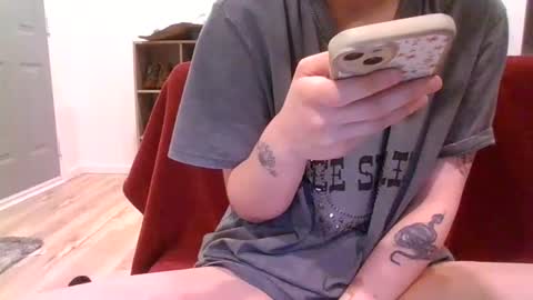 alliebearx online show from January 29, 4:58 am